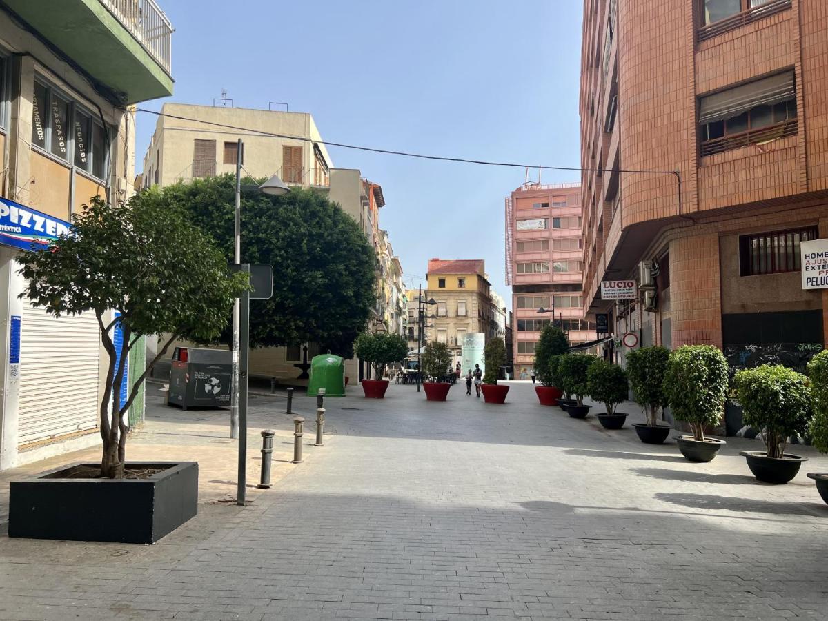 Cozy San Cristobal Apartment In Heart Of Alicante Exteriör bild