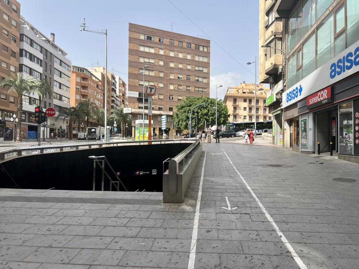 Cozy San Cristobal Apartment In Heart Of Alicante Exteriör bild