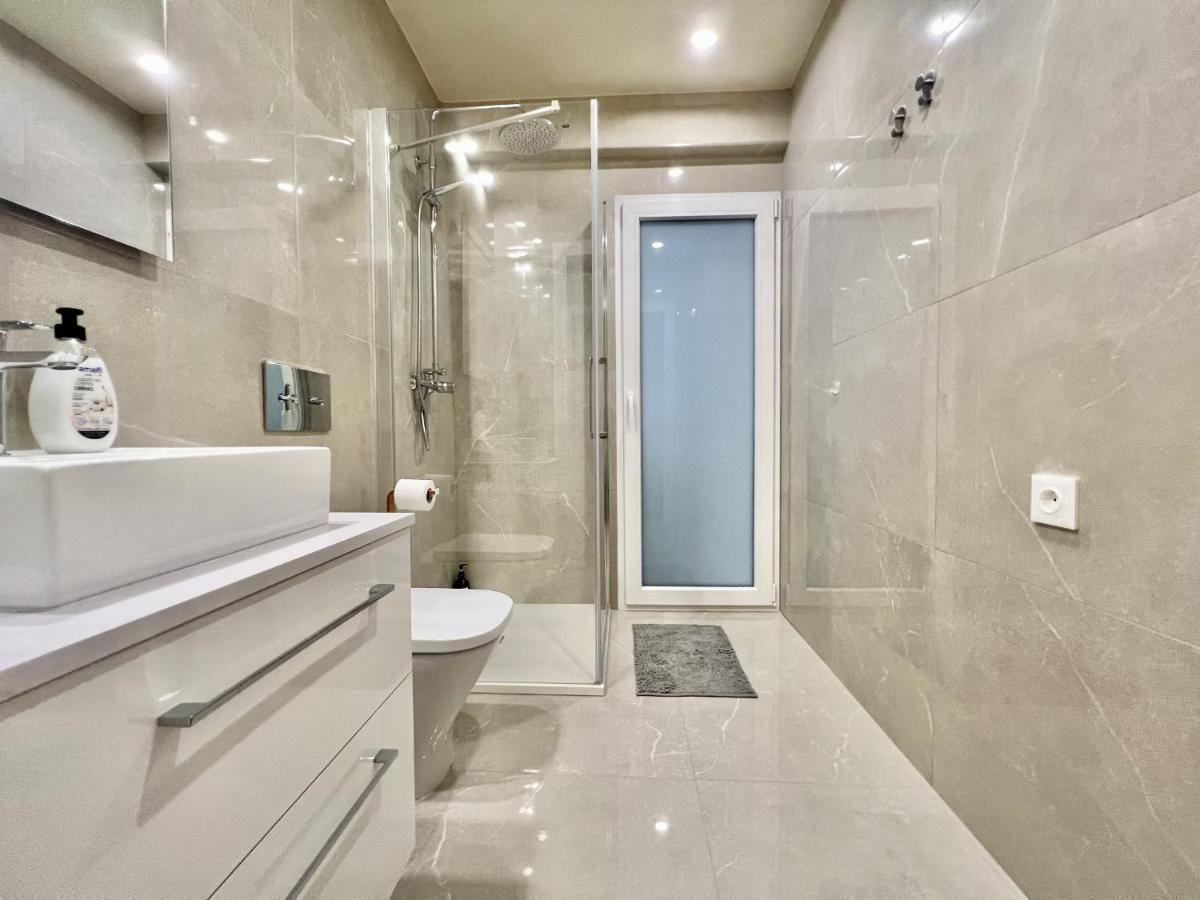 Cozy San Cristobal Apartment In Heart Of Alicante Exteriör bild